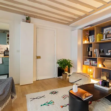 Appartamento Rochechouart 7 - Lb - Elegance And Comfort In 9e For 3 People